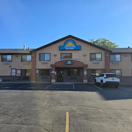 Antelope Inn & Suites Clearfield Exteriör bild