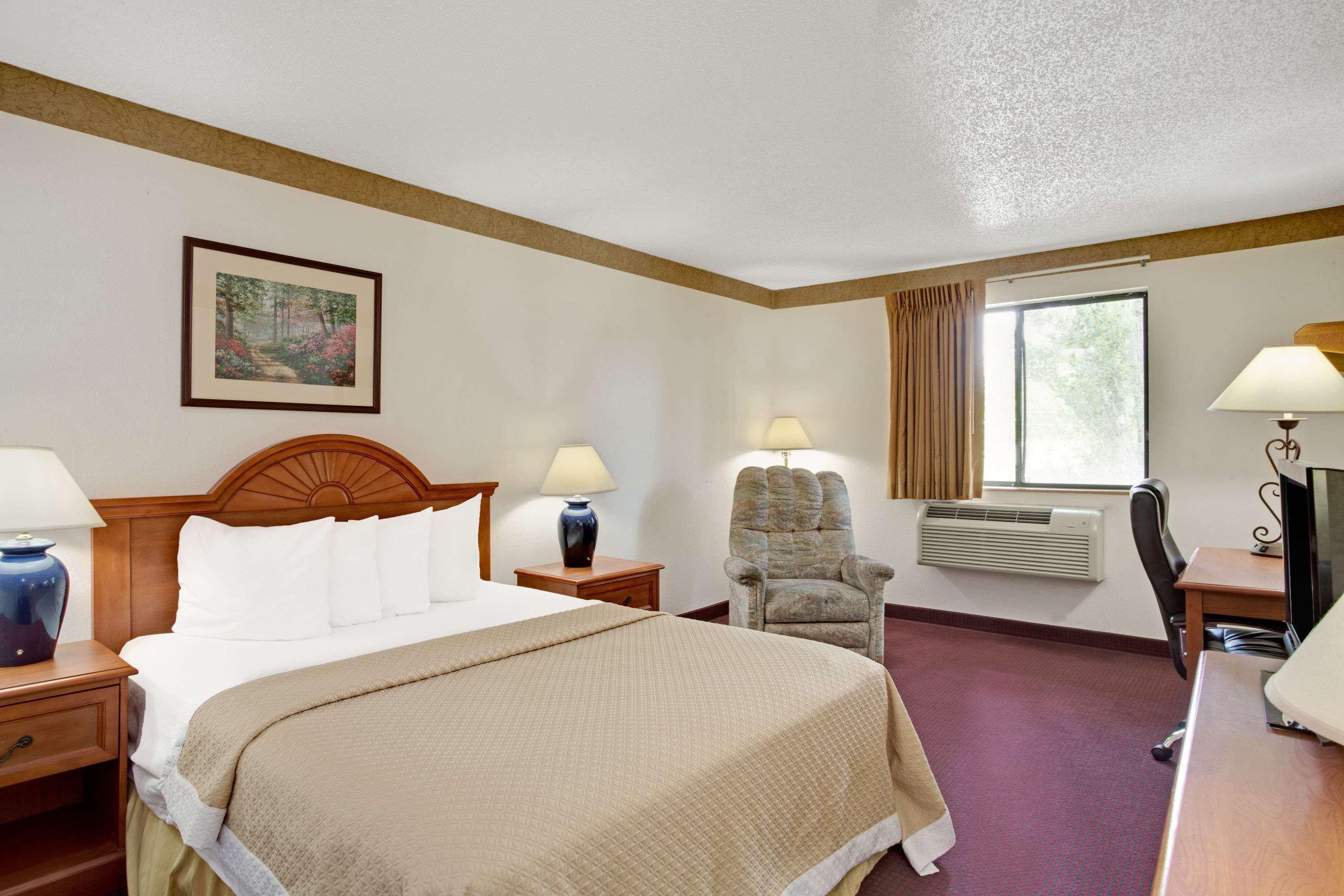 Antelope Inn & Suites Clearfield Exteriör bild