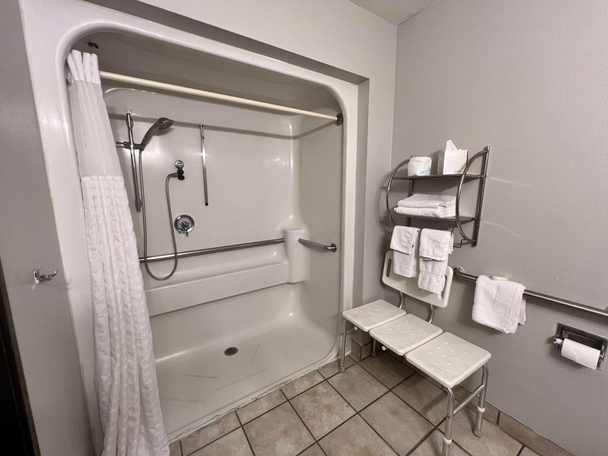 Antelope Inn & Suites Clearfield Exteriör bild